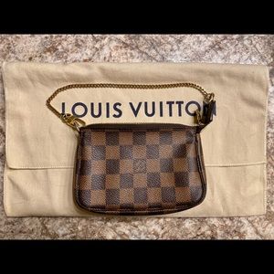 Louis Vuitton Damier Mini Pochette Accessoires